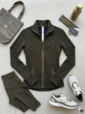 Lululemon Define Jacket in Dark Olive/Mottled Print